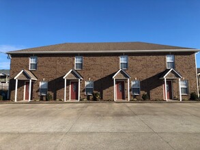 213 Cranklen Cir, Unit B in Clarksville, TN - Building Photo - Building Photo