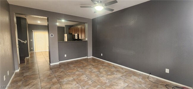 6120 Crow Butte Ct in Las Vegas, NV - Building Photo - Building Photo