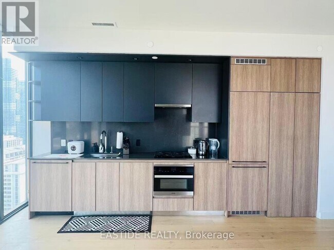 81-2681 Wellesley St E in Toronto, ON - Building Photo - Building Photo