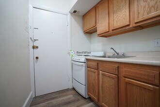 33 Lancaster Terrace in Brookline, MA - Building Photo - Building Photo