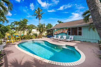 8709 9th Ave NW in Bradenton, FL - Building Photo - Building Photo