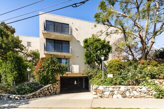 Sunset Barrington in Los Angeles, CA - Foto de edificio - Building Photo
