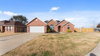 4102 SW Fieldstone Blvd in Bentonville, AR - Building Photo