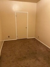 19 E State St. 10 Unit in Hartford, WI - Building Photo - Interior Photo