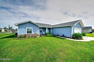 600 E 16th St in Lynn Haven, FL - Building Photo - Building Photo
