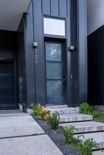 709 Memorial Heights Dr in Houston, TX - Building Photo - Building Photo