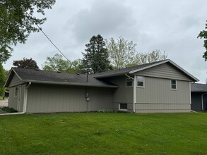 1698 Williamsburg Rd in Rockford, IL - Building Photo - Building Photo