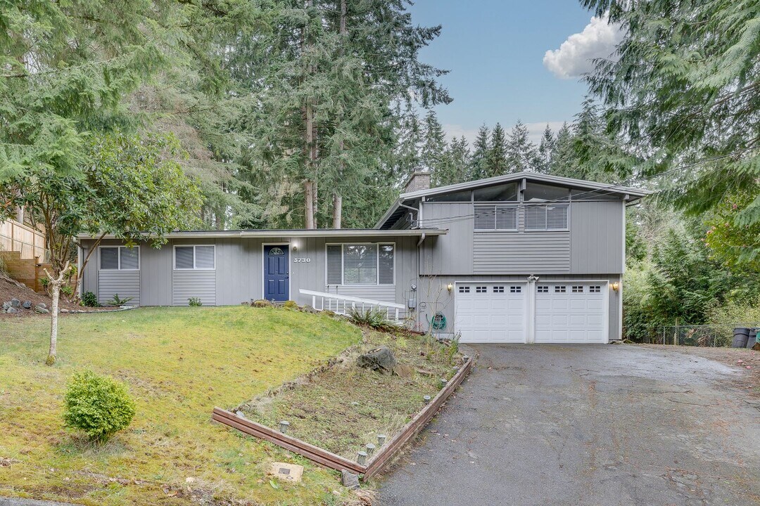 5730 146th Pl SW in Edmonds, WA - Building Photo