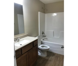 1044 Augusta Dr in Seward, NE - Building Photo - Building Photo