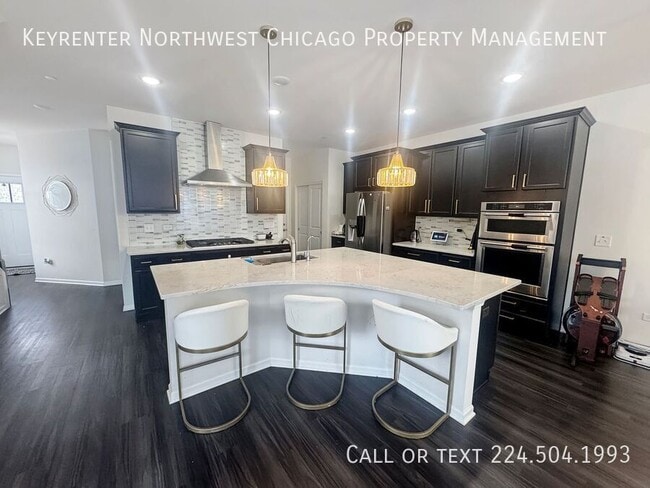 170 Montvale Ln in Bloomingdale, IL - Building Photo - Building Photo