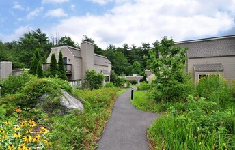 50 Library Ln in Simsbury, CT - Building Photo - Building Photo