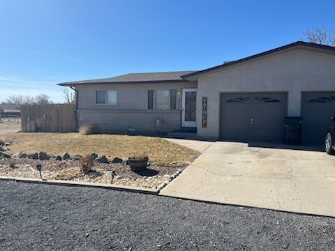217 S Wiggins Dr in Pueblo, CO - Building Photo