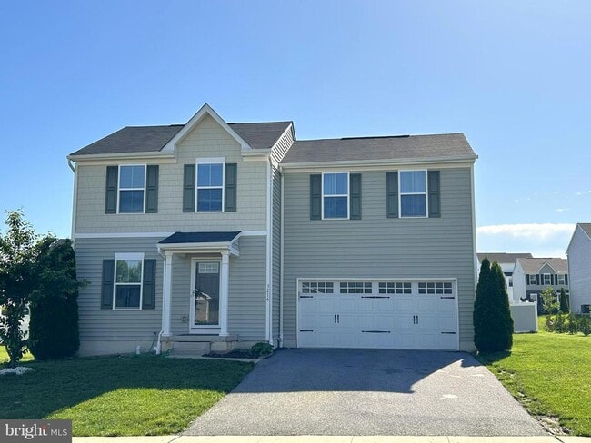property at 3215 Pebble Run Dr