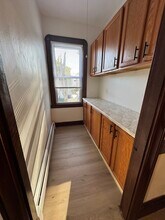 87 Shawmut St, Unit 2 in Fall River, MA - Foto de edificio - Building Photo