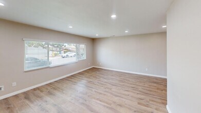 5126 Alumni Pl in San Diego, CA - Building Photo - Building Photo