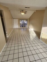 8808 Sleepy Creek Ct in Tampa, FL - Building Photo - Building Photo