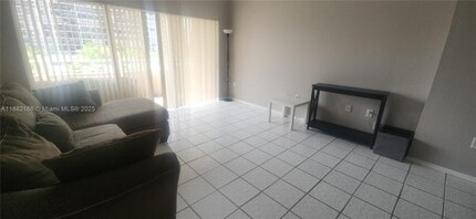 1985 S Ocean Dr in Hallandale Beach, FL - Foto de edificio - Building Photo