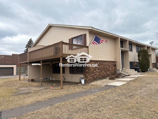 5667 Otter View Trail in White Bear Lake, MN - Building Photo
