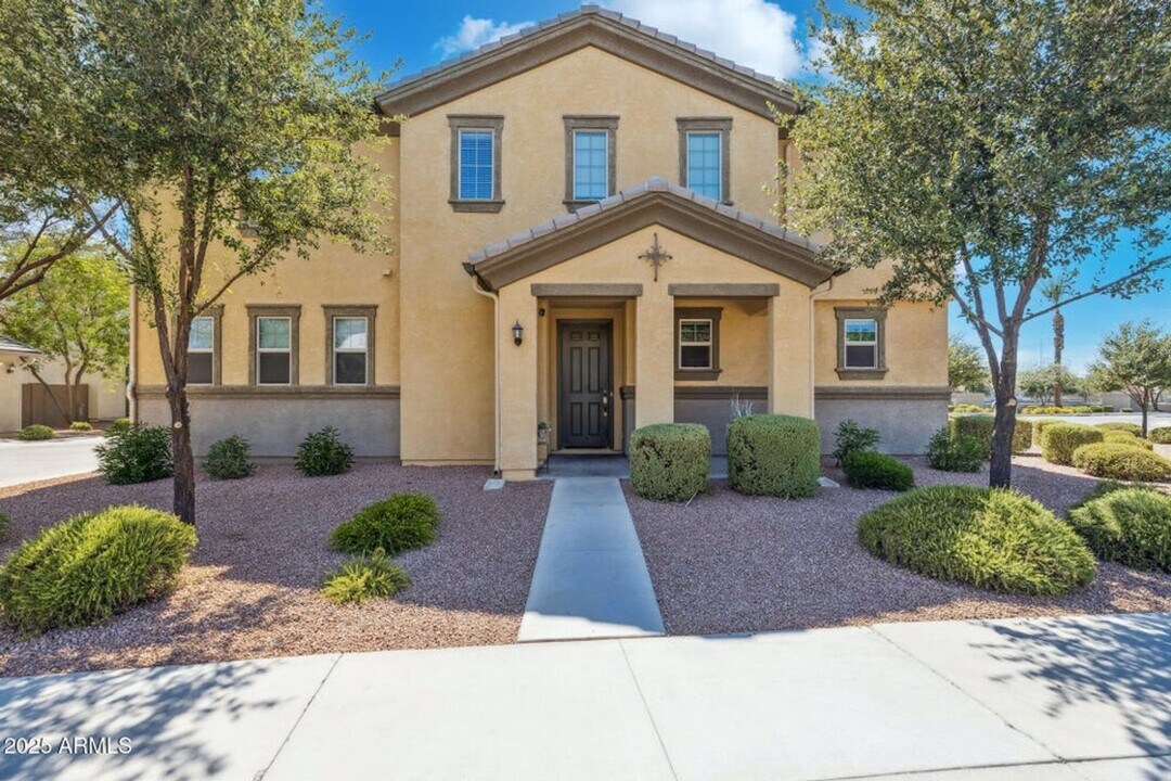 2900 S Washington St in Chandler, AZ - Foto de edificio