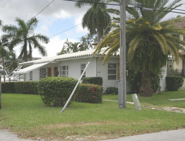 Vela Vista Condominiums in Fort Lauderdale, FL - Foto de edificio - Building Photo