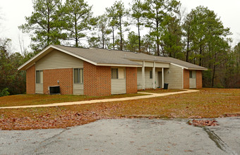 River Junction Apartments in Chattahoochee, FL - Building Photo - Building Photo