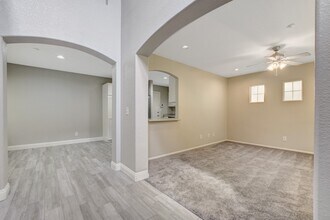 7408 Dashing Ct in Las Vegas, NV - Building Photo - Building Photo