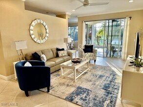 20085 Larino Loop in Estero, FL - Foto de edificio - Building Photo