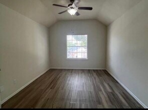 7719 Sign St in Missouri City, TX - Building Photo - Building Photo