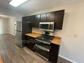 12160 Stoney Bridge in San Antonio, TX - Building Photo - Building Photo