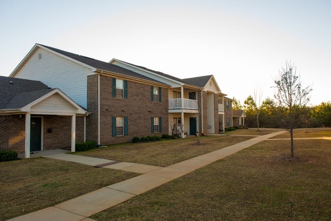 Mountainside Apartments in Jasper, AL - Building Photo - Building Photo