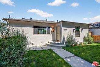 2453 Oak St in Santa Monica, CA - Building Photo - Building Photo