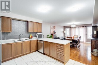 43 Wilkes Crescent in Toronto, ON - Building Photo - Building Photo