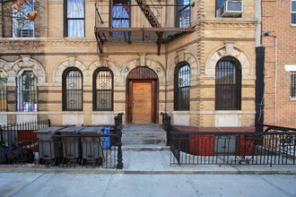 71 Stuyvesant Ave in Brooklyn, NY - Building Photo - Building Photo