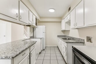 12483 Warfield Ave in Baton Rouge, LA - Building Photo - Building Photo