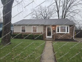 321 N Elmer St in Griffith, IN - Building Photo