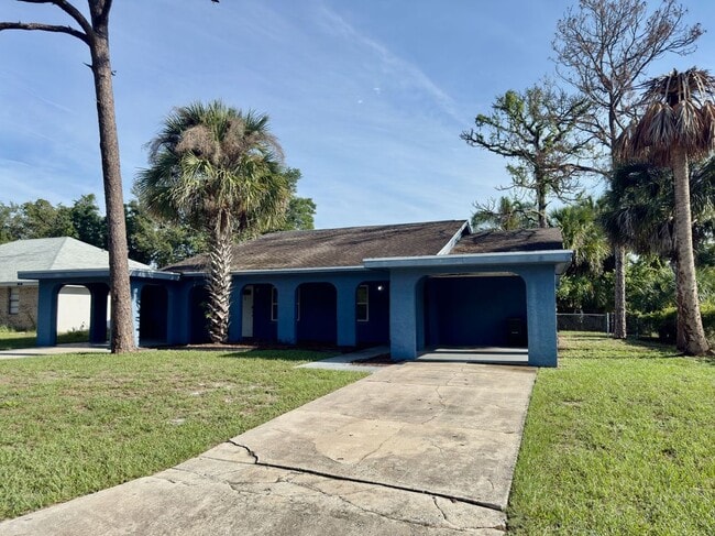 1700 Ridgewood Ln