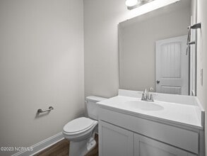 227 Verrazzano Ln in Jacksonville, NC - Building Photo - Building Photo