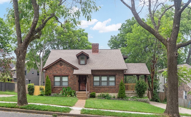property at 3008 Blakemore Ave