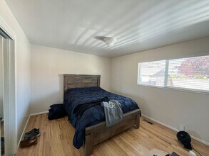 2272 E Panorama Way in Holladay, UT - Building Photo - Building Photo