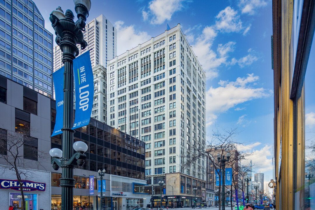 Metropolis in Chicago, IL - Foto de edificio