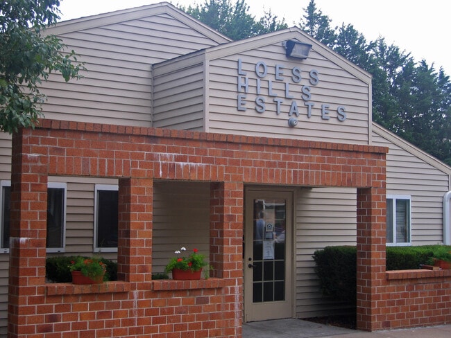 Loess Hills Estates Affordable Senior Housing in Glenwood, IA - Foto de edificio - Building Photo