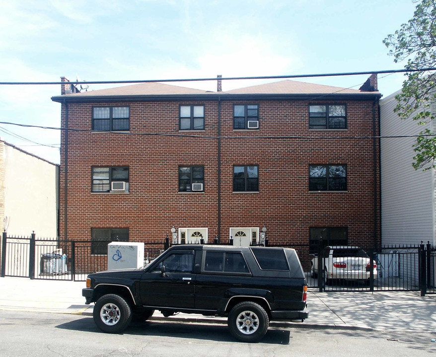 1920 Longfellow Ave in Bronx, NY - Foto de edificio