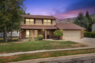 538 Creek View Rd in Centerville, UT - Building Photo