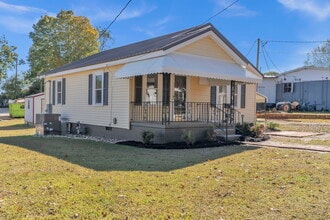 2 Dunlap St in Pelzer, SC - Building Photo - Building Photo