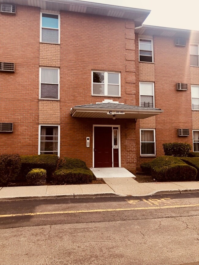 property at 38 Riverview Ct