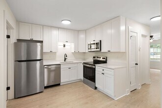 270 Fleming Rd in Charleston, SC - Building Photo - Building Photo