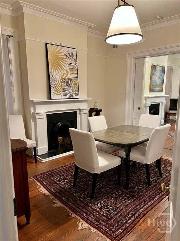 property at 215 W Hall St