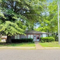 1735 Green St in Bossier City, LA - Building Photo