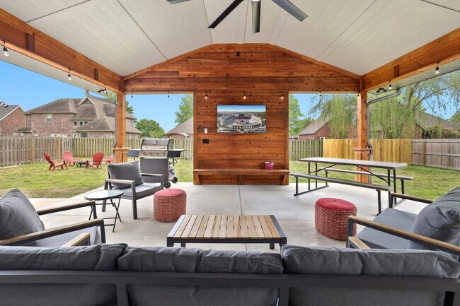 4479 W Putting Green Dr in Fayetteville, AR - Building Photo - Building Photo