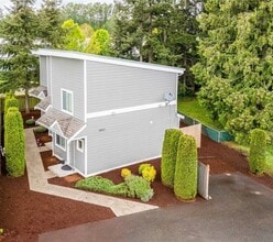 5863 Cedar Street, Unit 103 in Ferndale, WA - Building Photo - Building Photo
